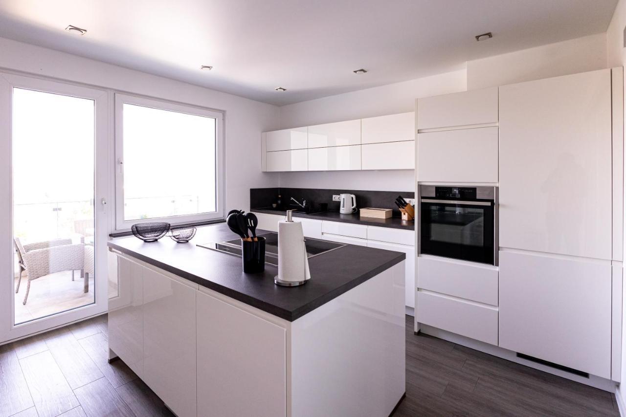 Design Apartment Zentral Fuer 6 In Andernach: Ausblick, Wifi, Kueche Eksteriør billede